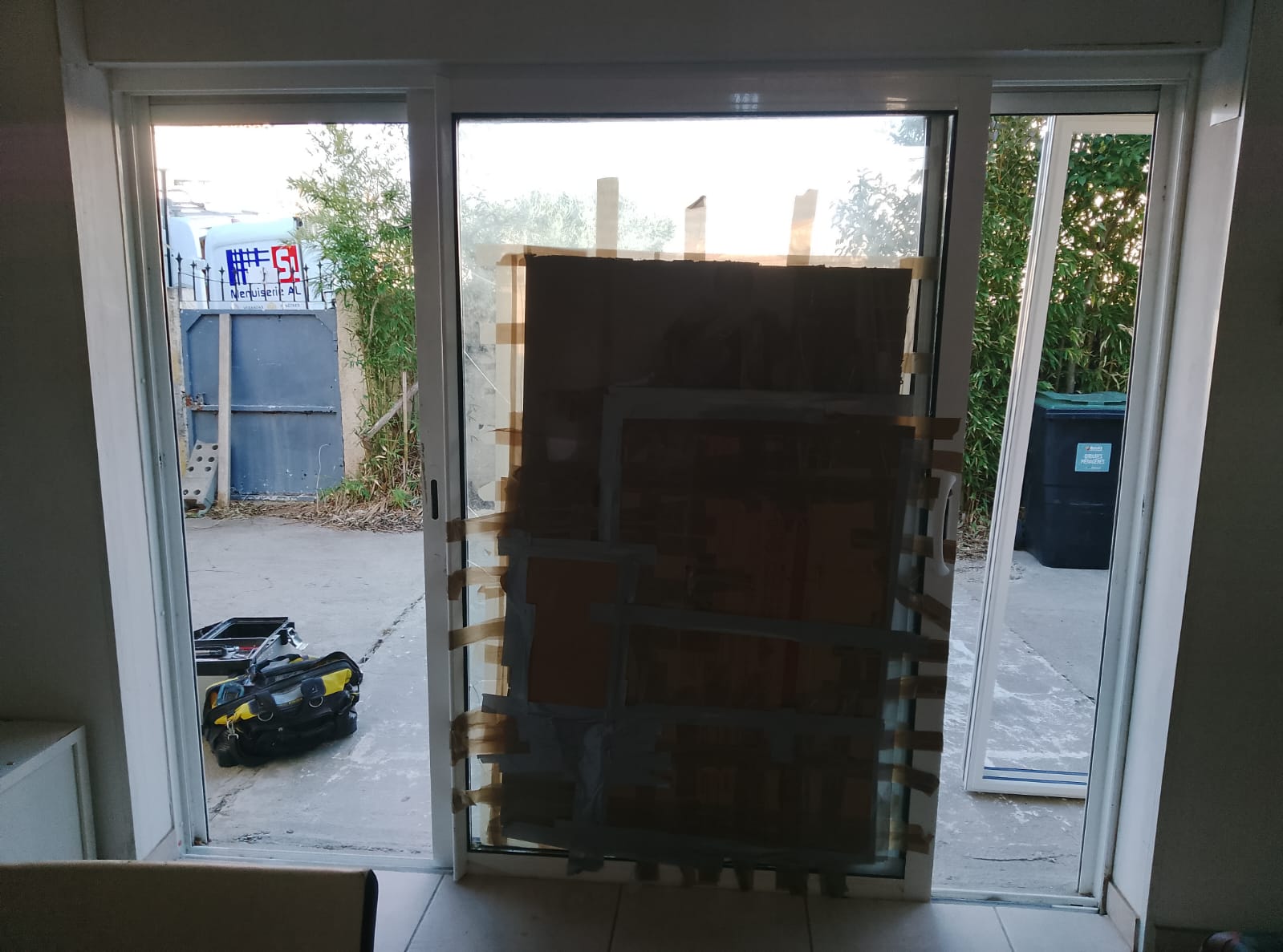 08/12/2025 Changement  d'un coulissant 2 vantaux en aluminium 