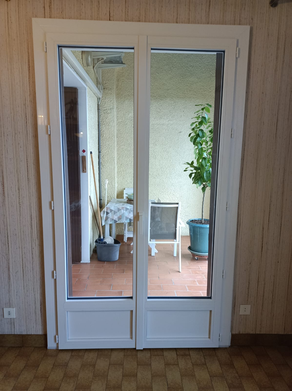 3 novembre 2025 Installation de 2  portes fentres en PVC blanches  