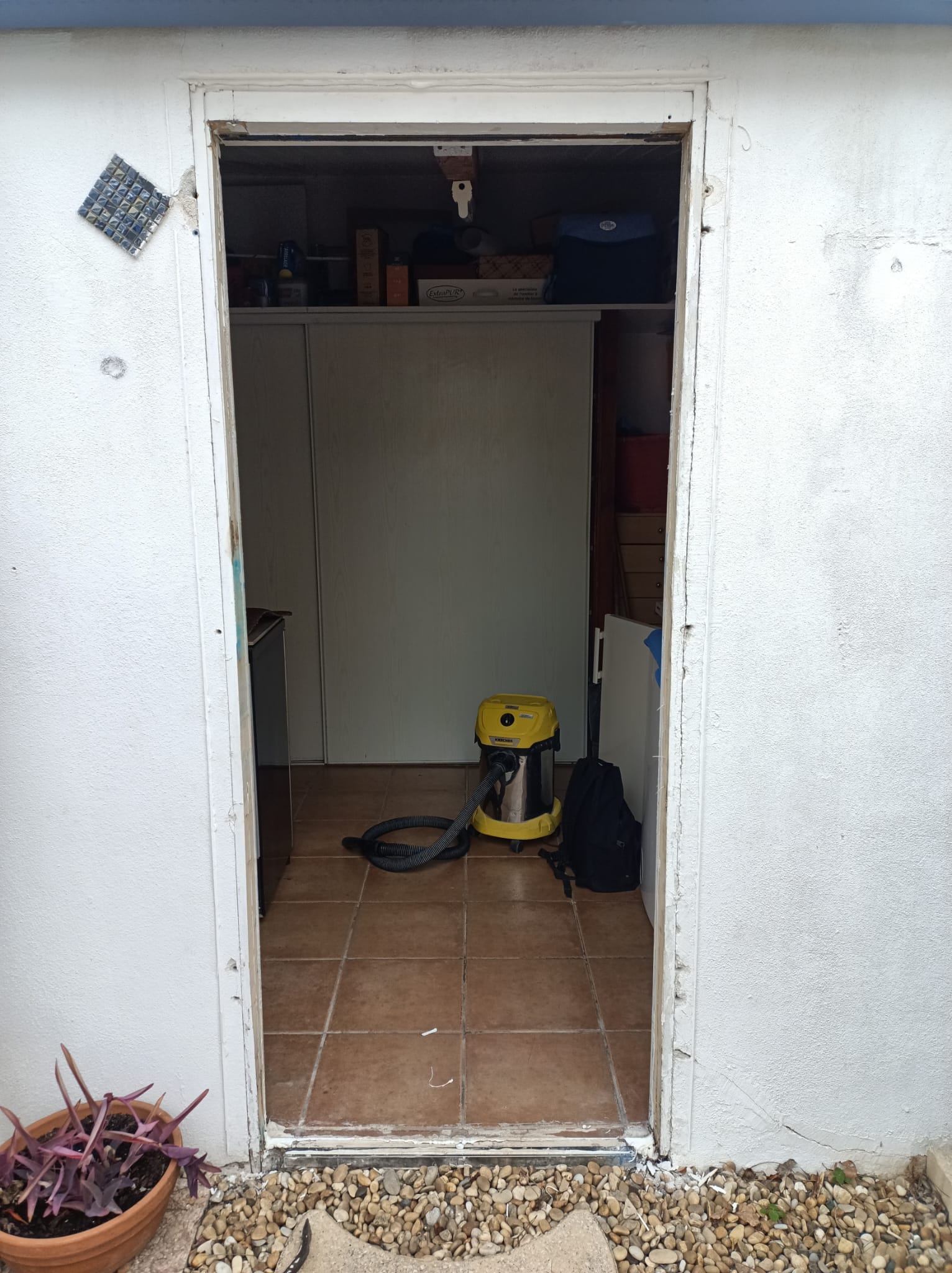 04/11/2025 Nouvelle installation chez notre cliente d une porte fenetre et d 'un portillon 