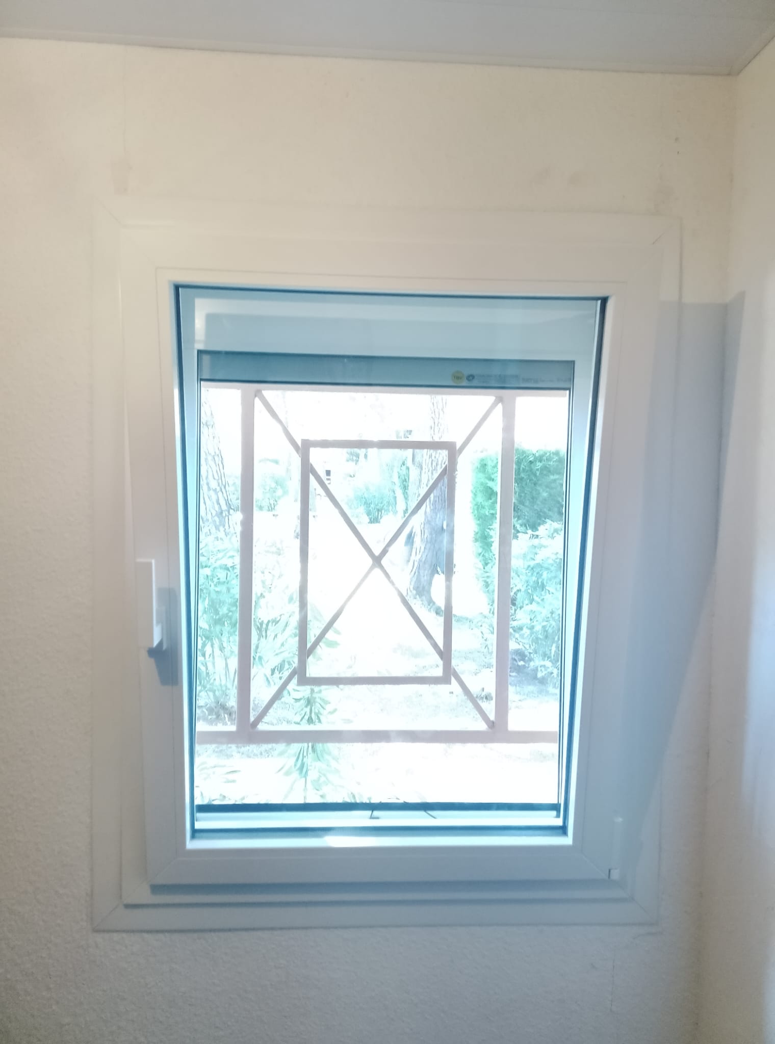 27/05/2026 POSE D UN COULISSANT D UNE FENETRE ET UNE PORTE DE SERVICE SUR AGDE 