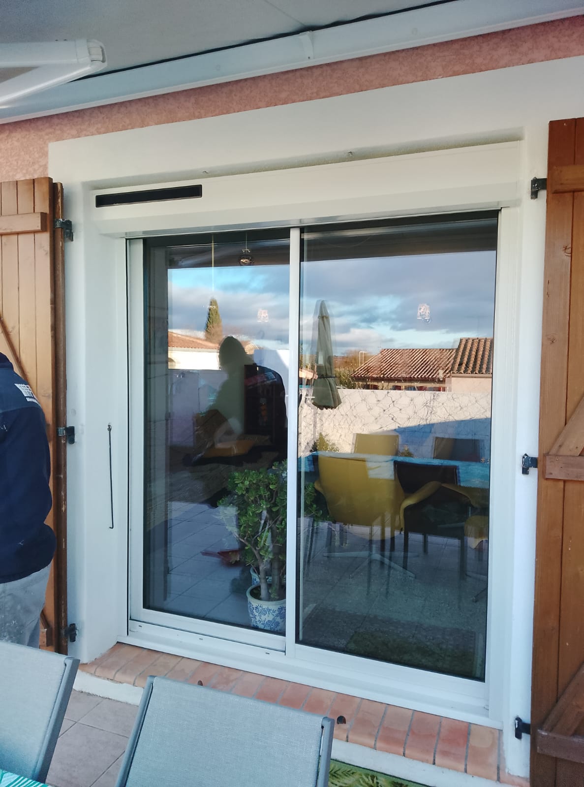 05/12/2025 Pose d un volet roulant novasol solaire 