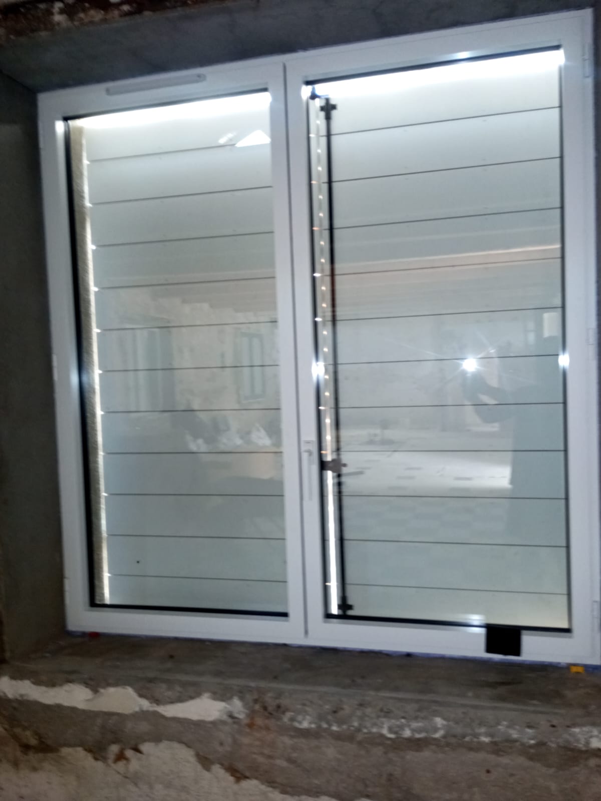 14/04/2025 pose de fenetres bois et alu et installation de volets bois 