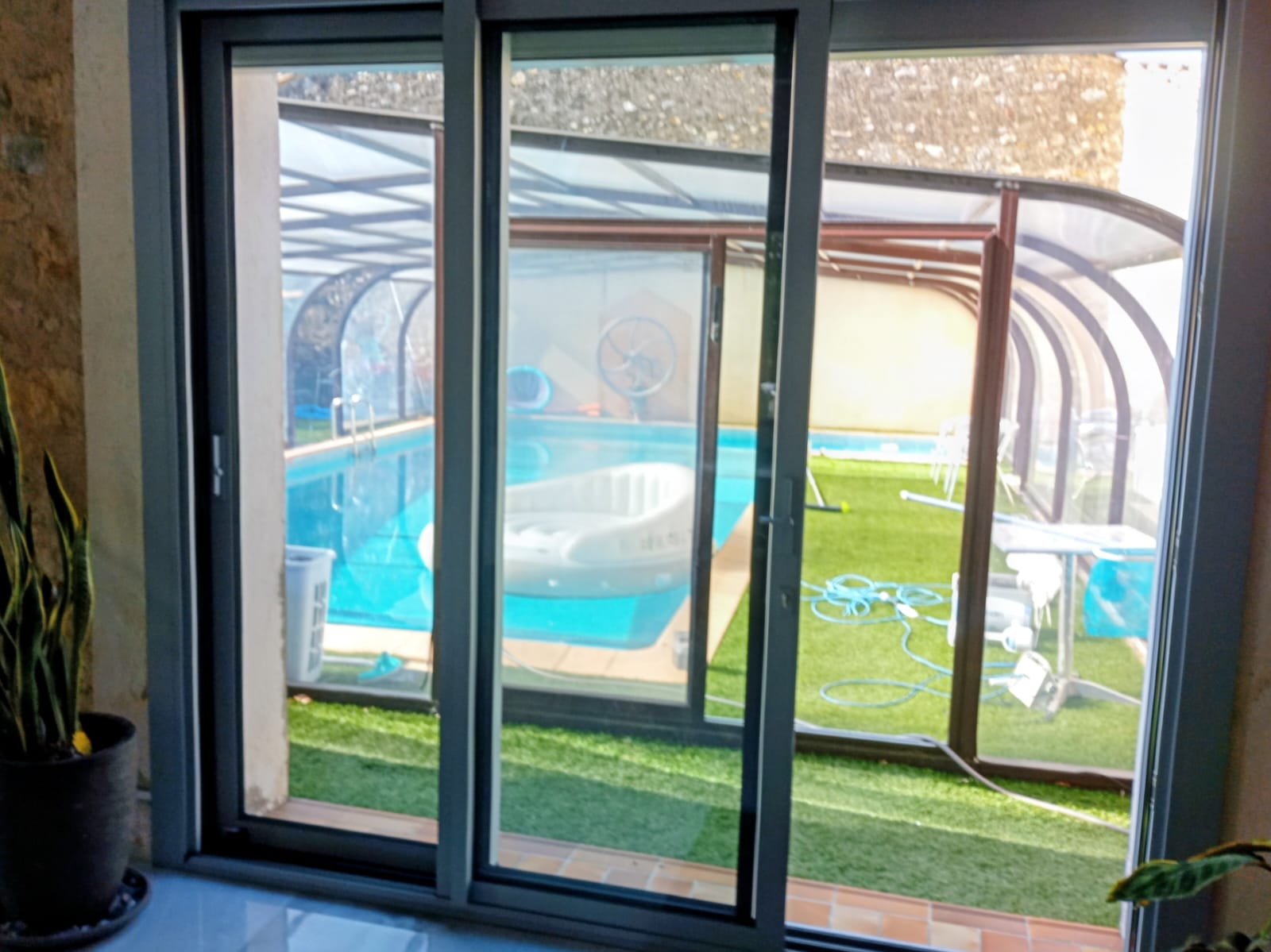 01/08/2025 POSE DE FENETRES , PORTE FENETRE ET PORTE D ENTREE 
