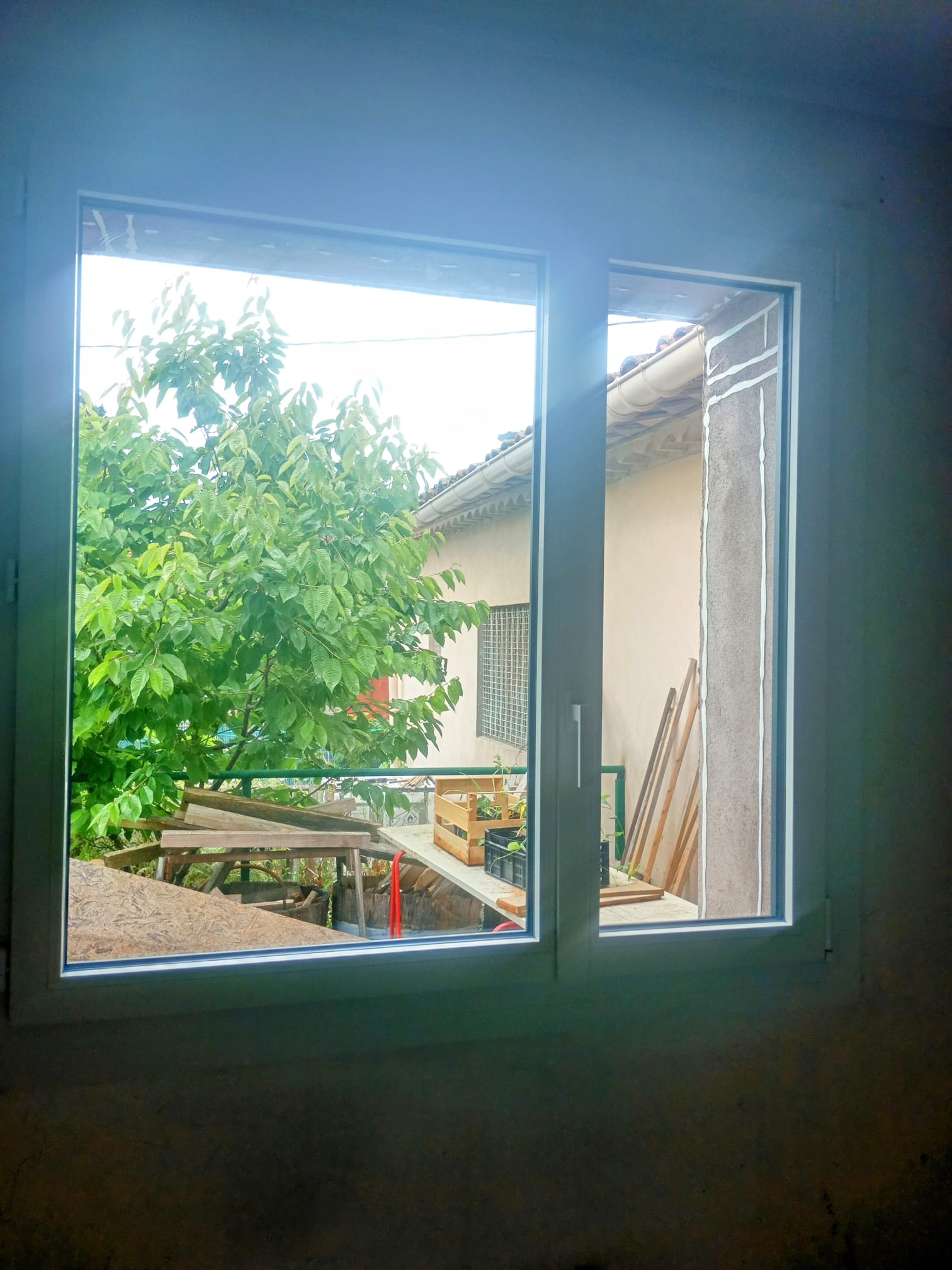 05/06/2025 POSE PORTE FENETRE ET FENETRES OSCILLO BATTANTES 