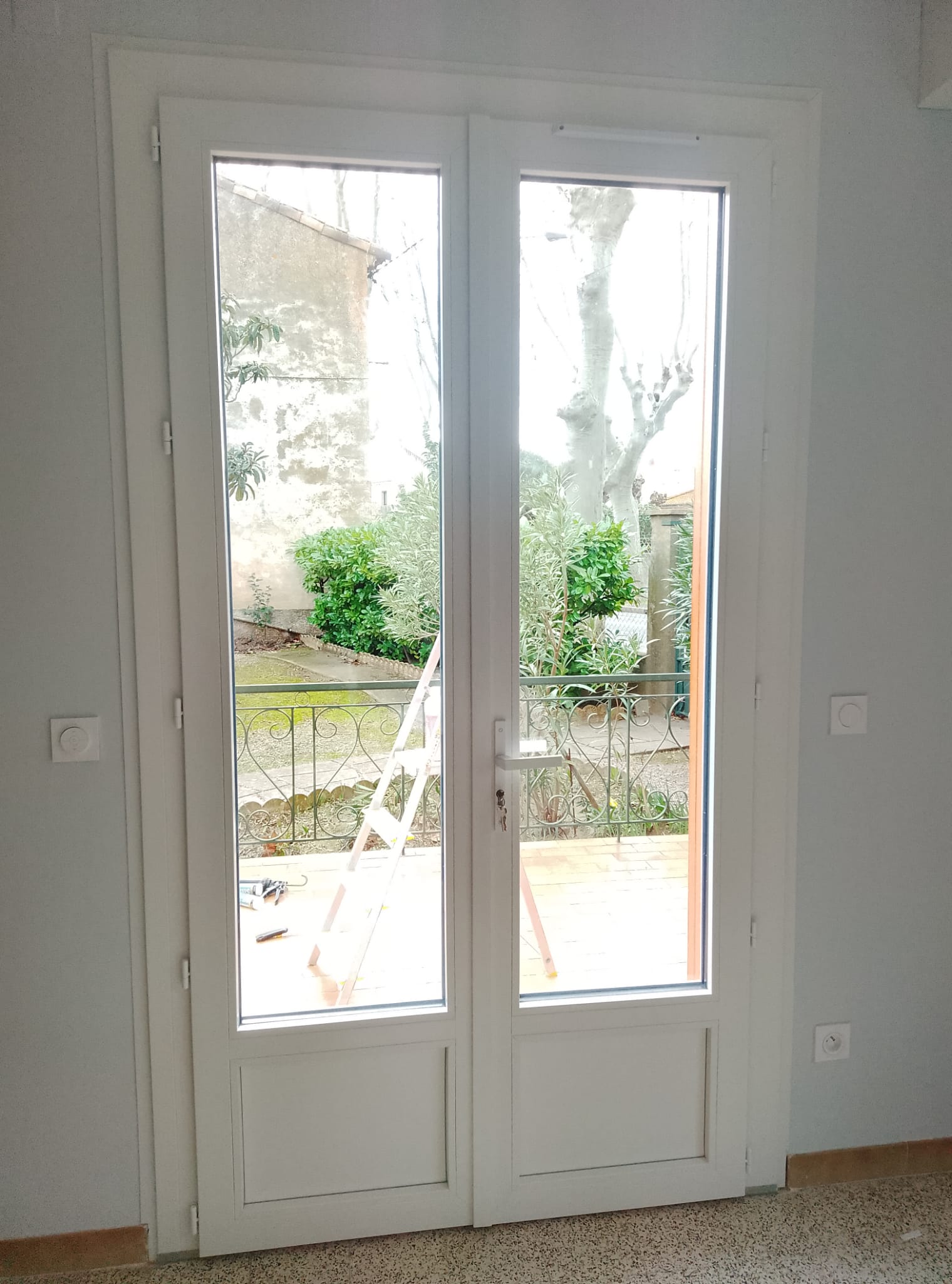 20/02/2026 REMPLACEMENT FENETRES PORTES FENETRES ET PORTE D ENTREE A PEZENAS 